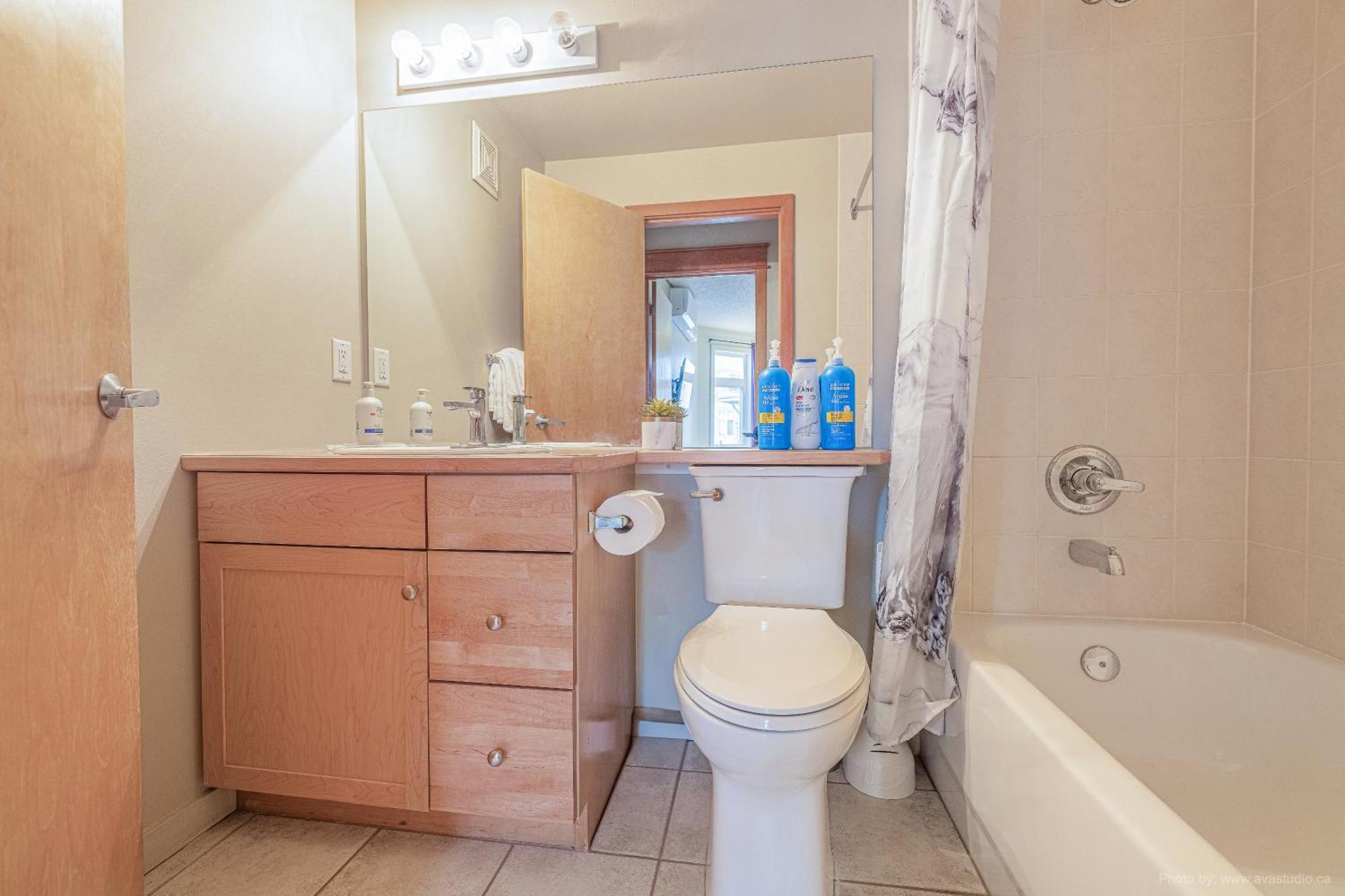 Lovely Mountain View 2 Bedroom Suite Canmore Extérieur photo
